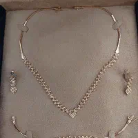 مقداری طلا|جواهرات|اراک, |دیوار