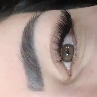 خدمات اکستنشن و لیفت و لمینیت مژه و ابرو