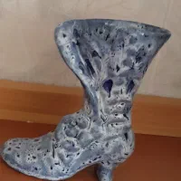 یک عدد گلدان چکمه ای ۳۵۰تومان