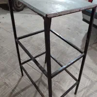 چهار پایه آهنی