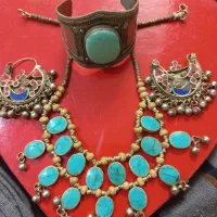 گردنبند دو گوشواره دستبند عتیقه