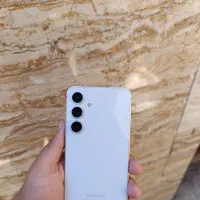 سامسونگ S24FE