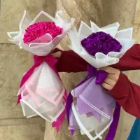 گل رز|گل مصنوعی|کاشان, باغ ماجد|دیوار