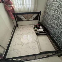 تخت فرفورژه قهوای مشکی