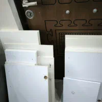 تعدادی درب کابینت دست دوم هایگلس (در حد نو)