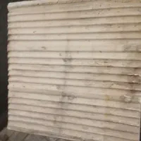 یک تعداد آجر ارزان