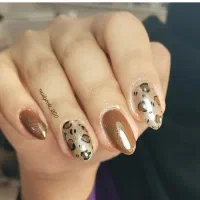 آف ویژه آموزش کاشت ناخن و کاشت مژه و فیشیال تخصصی