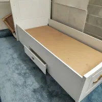 تخت‌وتشک|تشک تختخواب|قم, چهل اختران|دیوار