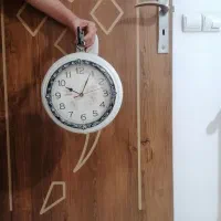 ساعت دیواری دو طرفه