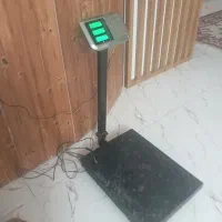 باسکول برندییونیورسال دست دوم سالم  سالم شارژی