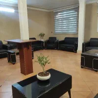 فروشنده خانم با حقوق ثابت