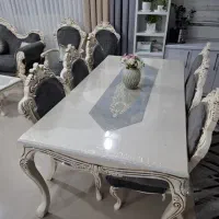 مبل و میزناهارخوری سلطنتی، بسیار تمیز