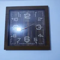 ساعت دیواری