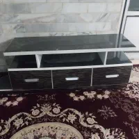 میز تلویزیون درحدنو چوب هایگلاس