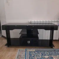 زیر تلویزیونی شیشه ایی
