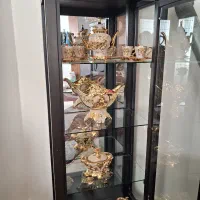 بوفه با وسیله های داخلش