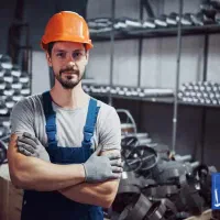 آموزشگاه فنی حرفه ای آزاد صنایع خودرو