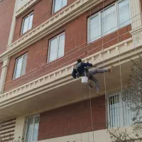 تعمیرات نما بدون داربست پیچ رولپلاک، نصب سنگ و..|خدمات پیشه و مهارت|قزوین, |دیوار