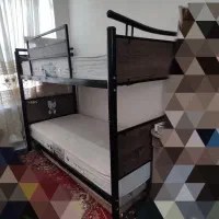 تخت خواب  دو طبقه با تشک مناسب کودک و نوجوان