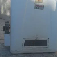 آبگرمکن مخزنی دیواری و هود آشپزخانه