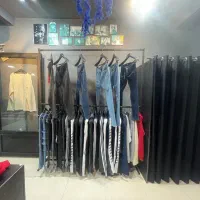 فروش لباس مردانه و ویترین به صورت یکجا|فروشگاه و مغازه|ایلام, |دیوار