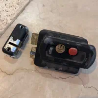 قفل درب حیاط یوتاب برقی مربعی