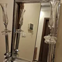 آینه و شمعدان کروم رنگ