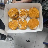 استخدام سوخاری زن پیتزا زن