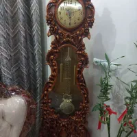 ساعت ایستاده کنار سالنی|مبلمان خانگی و میز عسلی|اسلام‌شهر, شهرک مفیدی|دیوار