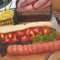 همکار خانوم  در فست فود