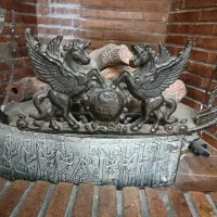 شومینه با اجاق و ترموکوبل سالم و آجر های چوب نما