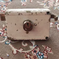 قفل درب حیاط