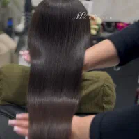 سالن زیبایی مبینا زهری(کراتین و احیای تخصصی مو)