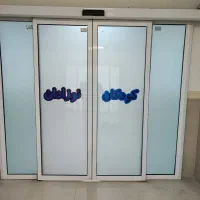 درب اتوماتیک شیشه ای