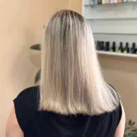 رنگ و لایت حرفه ای با تکنیک روز اروپا و قیمت مناسب|خدمات آرایشگری و زیبایی|هشتگرد, شهرک ولیعصر (مصلی)|دیوار