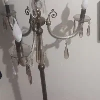 آباژورایستاده کاملا سالم وتمیز لامپ ها همه سالم