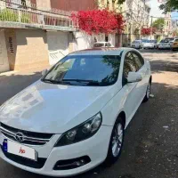 جک J5 اتوماتیک 1800cc، مدل ۱۳۹۴ بی رنگ