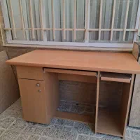 میز تحریر به همراه صندلی چرخدار|میز تحریر و کامپیوتر|شاهینشهر, شهرک گلدیس|دیوار