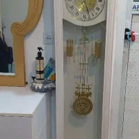 ساعت ایستاده در حد نو قیمت ۱/۵۰۰ توافقی