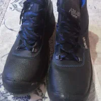 کفش ولباس کار