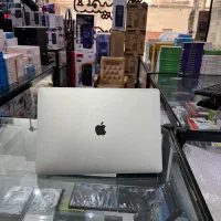 مک بوک پرو ۲۰۱۷ MacBook Pro رم۱۶گیگi7گرافیک۲