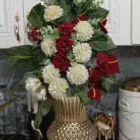 گلدون نو با گل