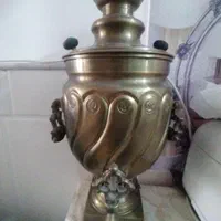یک عدد سماور زغالی بزرگ مارک حک شده ورق سنگین|قوری، کتری، قهوه‌ساز دستی|قم, زاویه|دیوار