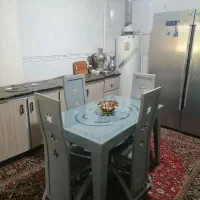 میز ناهار خوری|میز و صندلی غذاخوری|قم, قلعه کامکار|دیوار