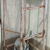 چهار پایه فلزی بلند