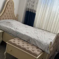 تخت تک نفره جوان