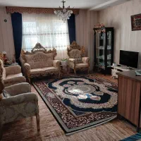 آپارتمان همکف ارم غربی فول با نور عالی (وام تسویه)