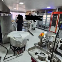 کمک اشپز خانم جهت کار در رستوران بانی چاو