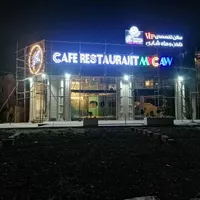 نصب  و تعمیر  تابلوی تبلیغاتی چنلیوم فلکس استیکر