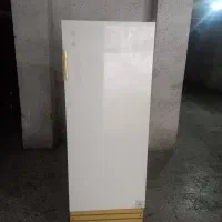 یخچال ارج سالم و کم صدا ‌. بدنه تمیز